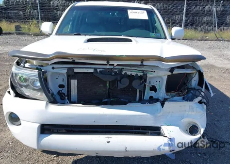 2011 Toyota Tacoma Base V6 из США, поврежденный, VIN 3TMMU4FN9BM026502